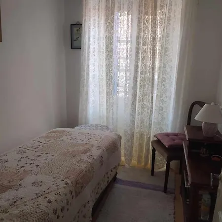 Hébergement de vacances Traditional House Near The Sea *